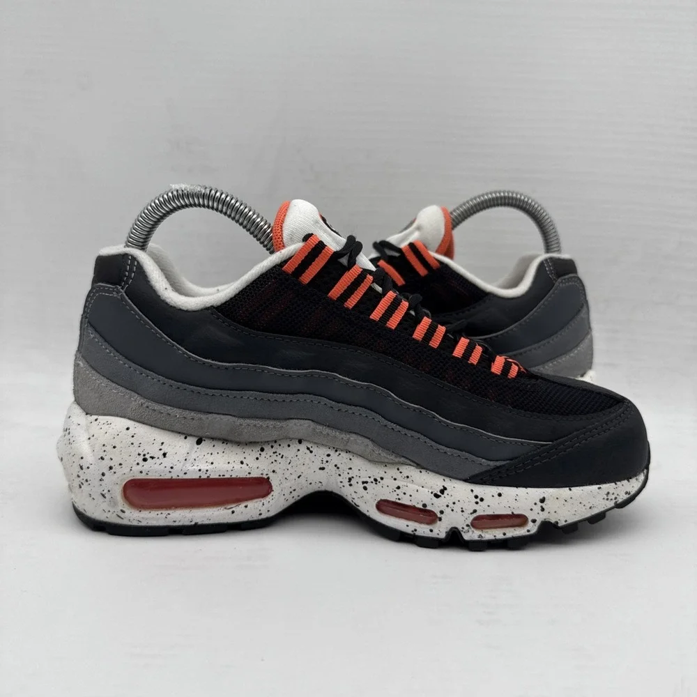 Nike Air Max 95 Recraft Black Athletic Shoes Sneakers CJ3906-008 Youth SZ 5 Y